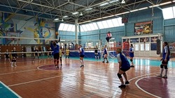 Валуйчанки приняли участие в открытом первенстве городского округа по волейболу в Старом Осколе