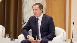 Вячеслав Гладков снова провёл прямой эфир в формате «10 вопросов губернатору»