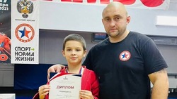 Валуйчанин Владислав Хижняк завоевал бронзовую медаль в турнире по самбо в Нововоронеже