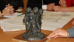 Жители округа продолжили сбор средств на памятник «Дети войны» в Валуйках