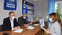 Депутат Белгородской областной Думы Сергей Попов провёл приём валуйчан в округе