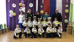 Детсадовцы Валуйского округа пополнили ряды юных инспекторов движения ГИБДД