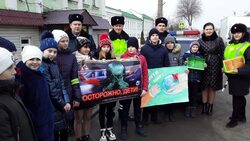 Автоинспекторы организовали консультпункты по дорожной безопасности в Валуйках