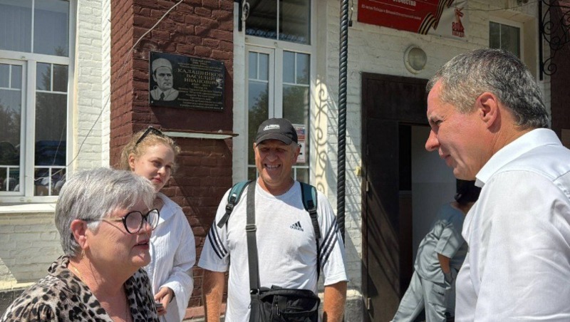 Губернатор Белгородской области Вячеслав Гладков посетил территорию Валуйского округа сегодня