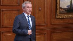 Губернатор Евгений Савченко запретил чиновникам выезжать в командировки за пределы области