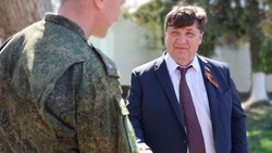Председатель Белгородской областной Думы Юрий Клепиков навестил раненых бойцов