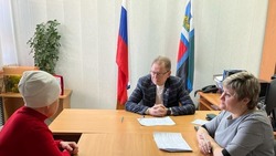 Глава администрации Валуйского горокруга Белгородской области Алексей Дыбов провёл приём граждан