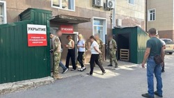 Вячеслав Гладков ответил на жалобу родителей про поведение охранника во время ракетной опасности