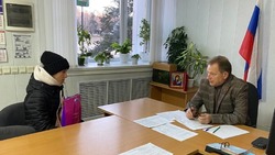 Глава администрации Валуйского горокруга Алексей Дыбов ответил на вопросы местных жителей