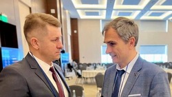 Глава администрации Белгорода Валентин Демидов встретился с военным экспертом Юрием Подолякой