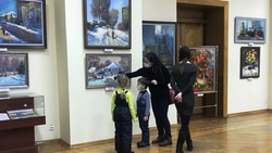 Выставка работ члена Союза художников РФ из Старого Оскола открылась в Валуйках