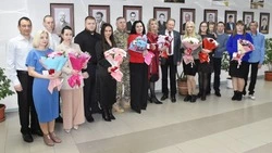 Церемония вручения почётного знака Белгородской области «Материнская слава» прошла в Валуйках