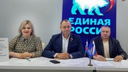 Депутат Белгородской областной Думы Сергей Попов провёл приём граждан в Валуйках